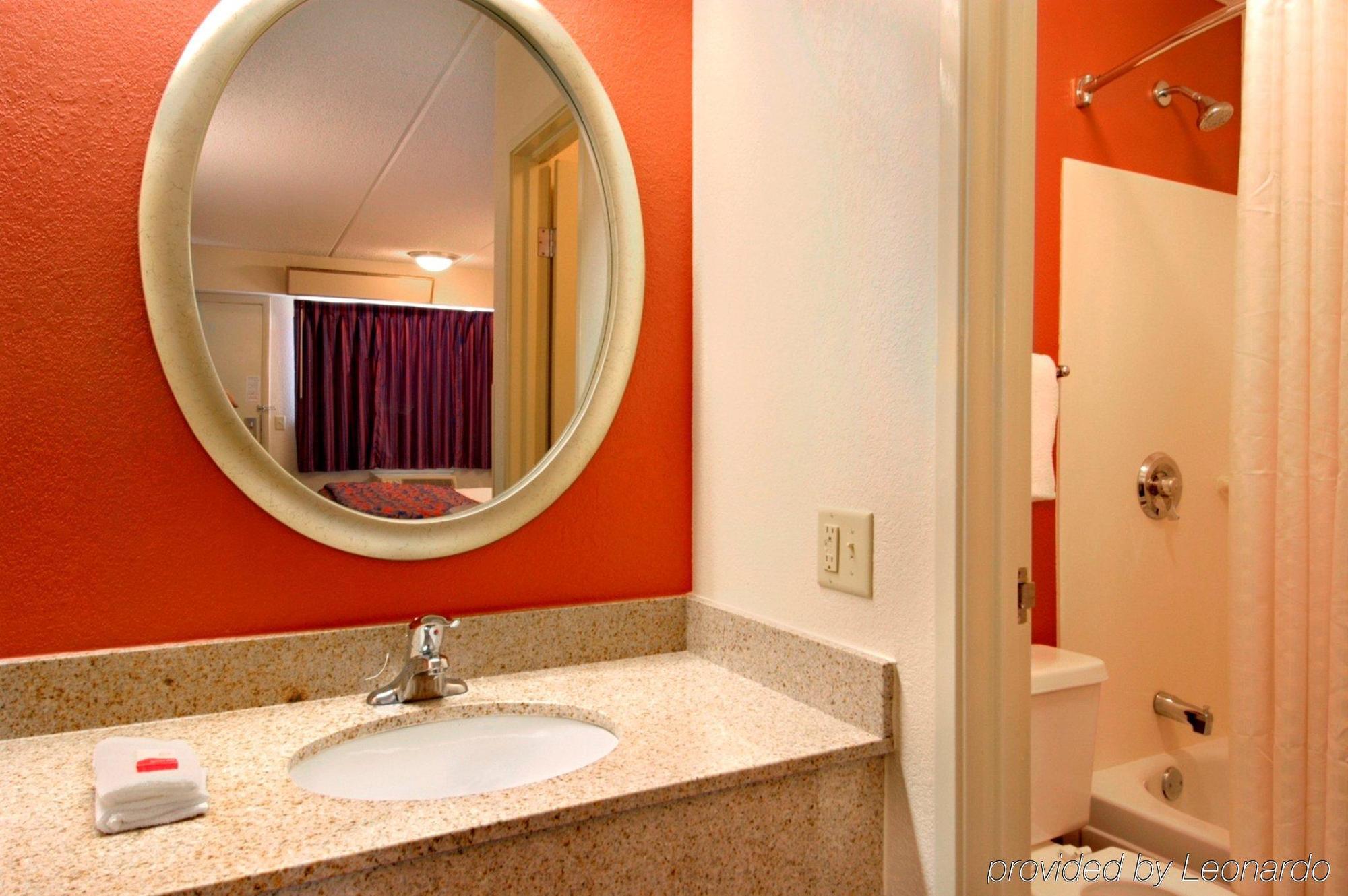 Red Roof Inn St Louis - Westport - Maryland Heights Ascalon Exterior photo